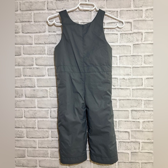Children’s place size 3T, gray snow pants,  Overalls, Velcro adjustable - Picture 8 of 8
